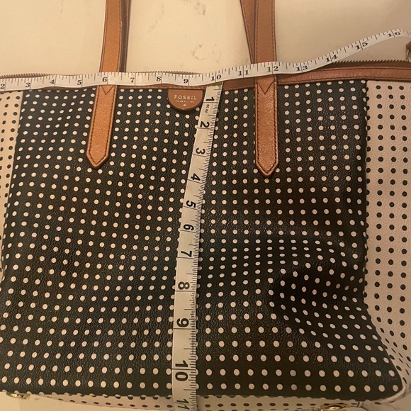 Fossil Polka Dot Shoulder Bag in Black White with Tan Leather Trim - Picture 4 of 5